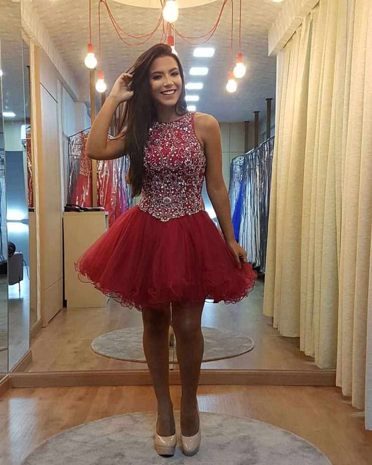 Aluguel de Vestido de Festa Curto Debutante Marsala próximo à Praça Seca - Arrivee