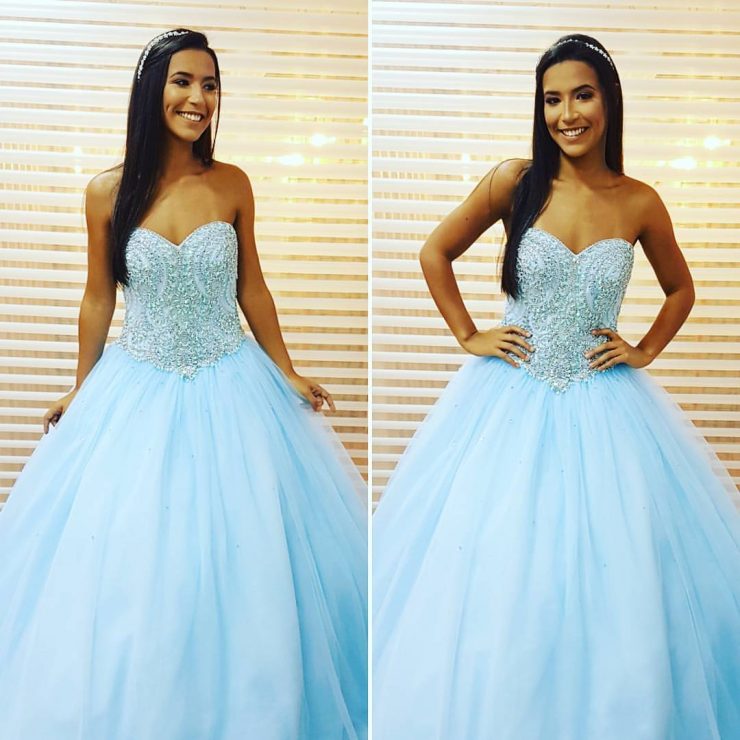 Vestido de Festa 15 anos Longo Azul Tiffany próximo à Pavuna para Alugar - Arrivee