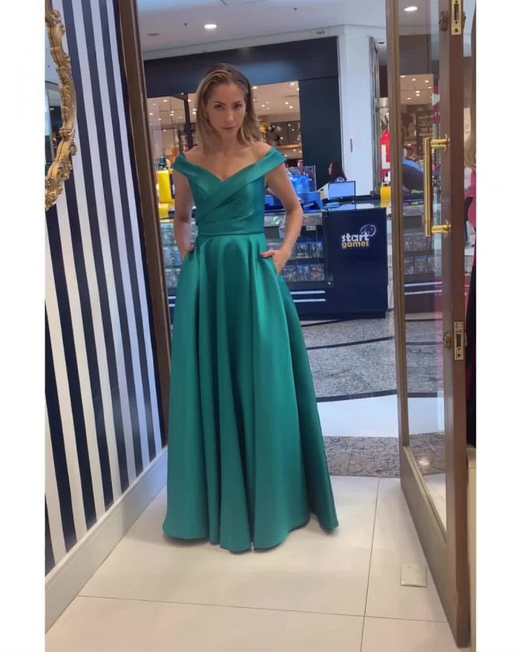 Vestido de Festa Convidada Verde Decote Ombro a Ombro no Barra Shopping - Blue Shop