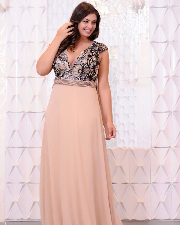 Vestido de Festa Formatura Nutrição Bordado Longo Plus Size Nude no RJ - Fino Traje Moda Festa