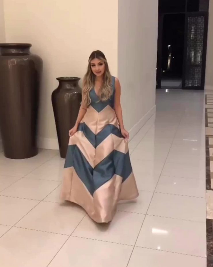 Vestido de Festa Madrinha Decotado Longo no Città América - Blue Shop